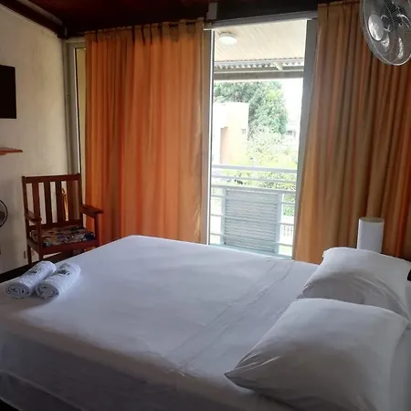 Tucuma Casa Hotel Leticia Exterior photo